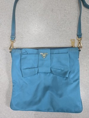 PRADA Schultertasche Small Nylon Türkis Schleife Gold Hardware Reißverschluss