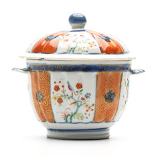 Chinese Porcelain Kakiemon Western Jar Cover Imari Gilt Scallop Handles Qing 18C