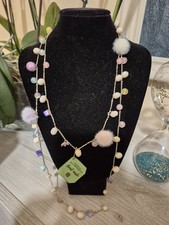 Collana realizzata all' uncinetto