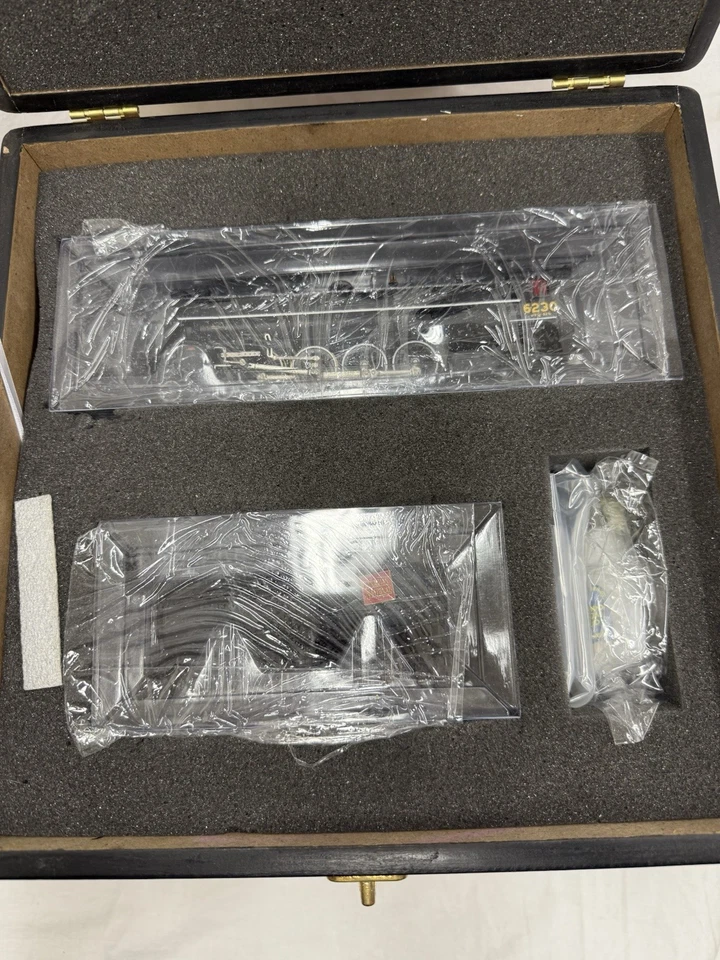 True Line Trains HO U2G 484 Northern Canadian National With Box TLT303007 - Image 4 of 4