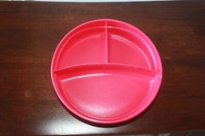 TUPPERWARE TUPPERKIDS FEEDING DIVIDED DISH - RED