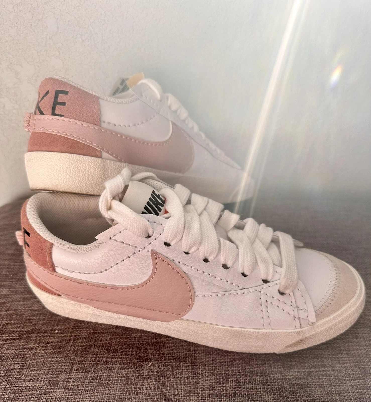 Scarpe da ginnastica Nike bianche rosa blazer basse '77 Jumbo Oxford taglia 7 DONNA indossate 1