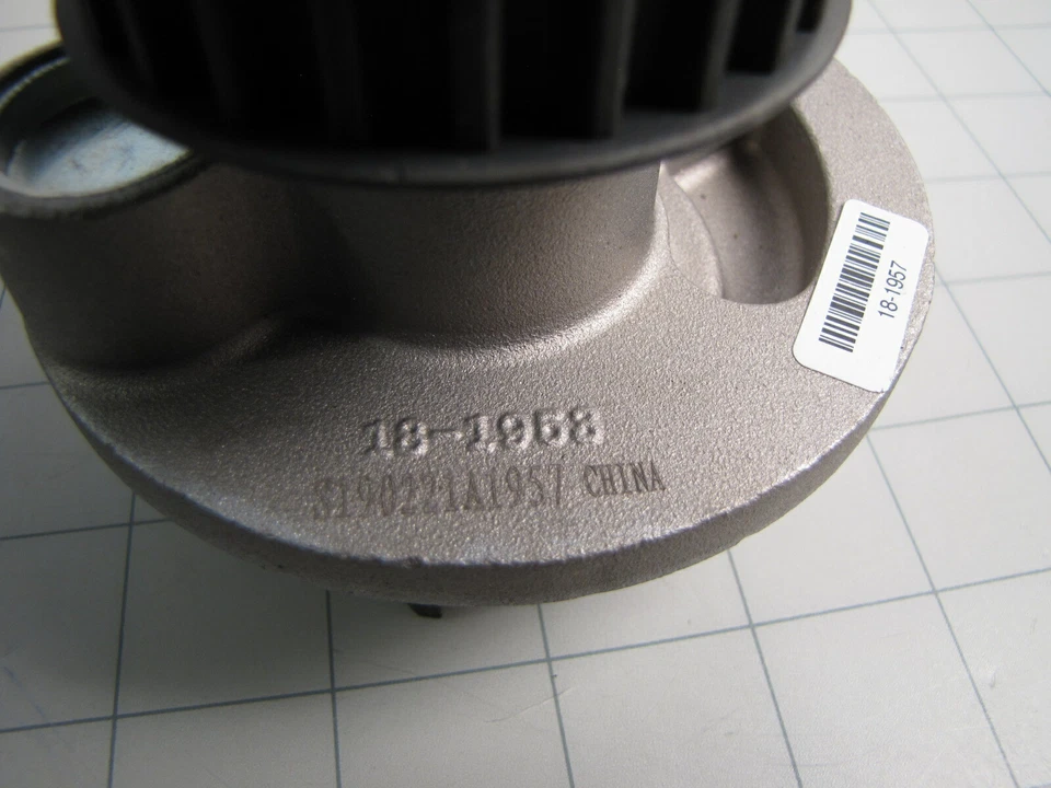 Bomba de agua del motor (sin sello) 18-1953 para Suzuki Forenza Reno NUEVO Foto 3 de 4