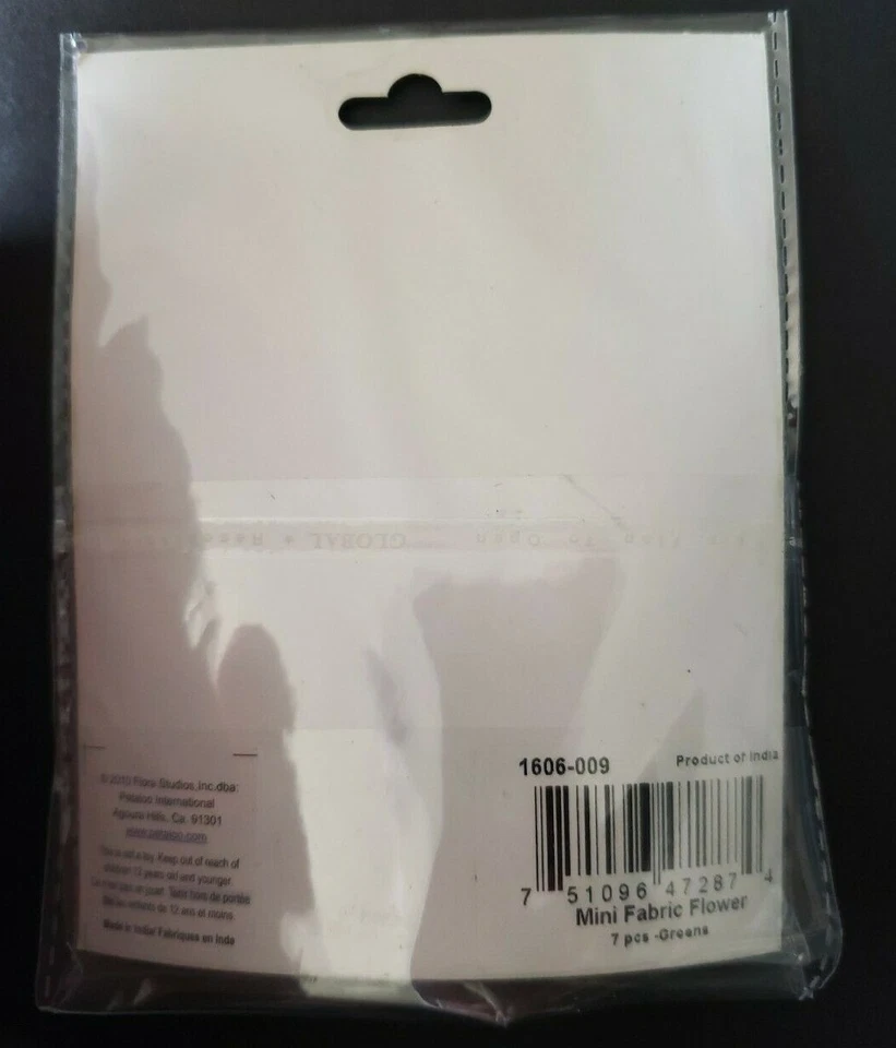 Nuevo en Paquete Mini Tela Verde Pétaloo Flor Adornos Florales 7 Piezas Artesanía Foto 3 de 3