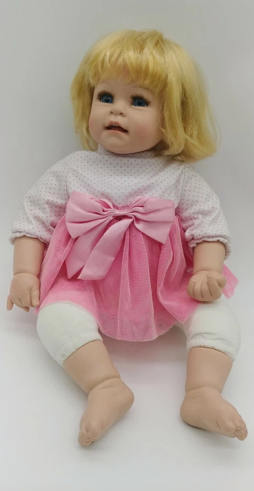 Adora Doll Blonde & Blue Eyes Foto 4 de 4