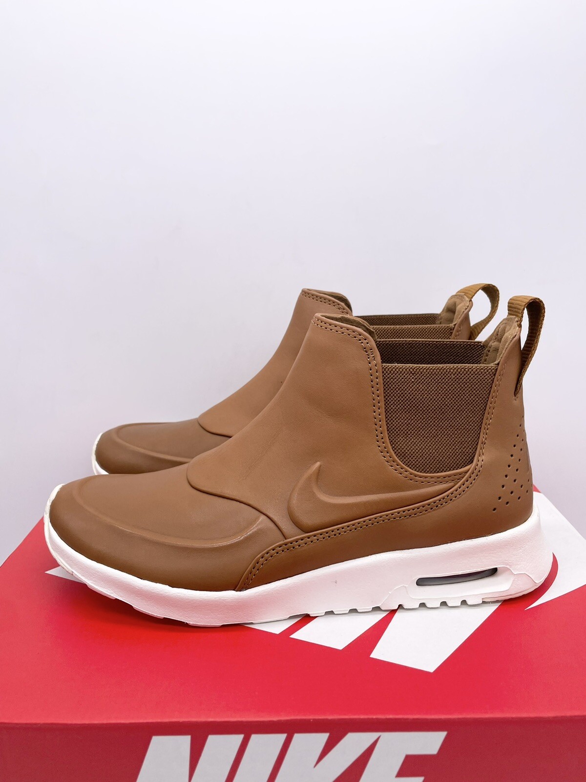 nike thea camel