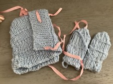 VTG Handmade Crochet Baby Newborn Blue W/ Pink Ribbon Hat Cap  Mittens Set