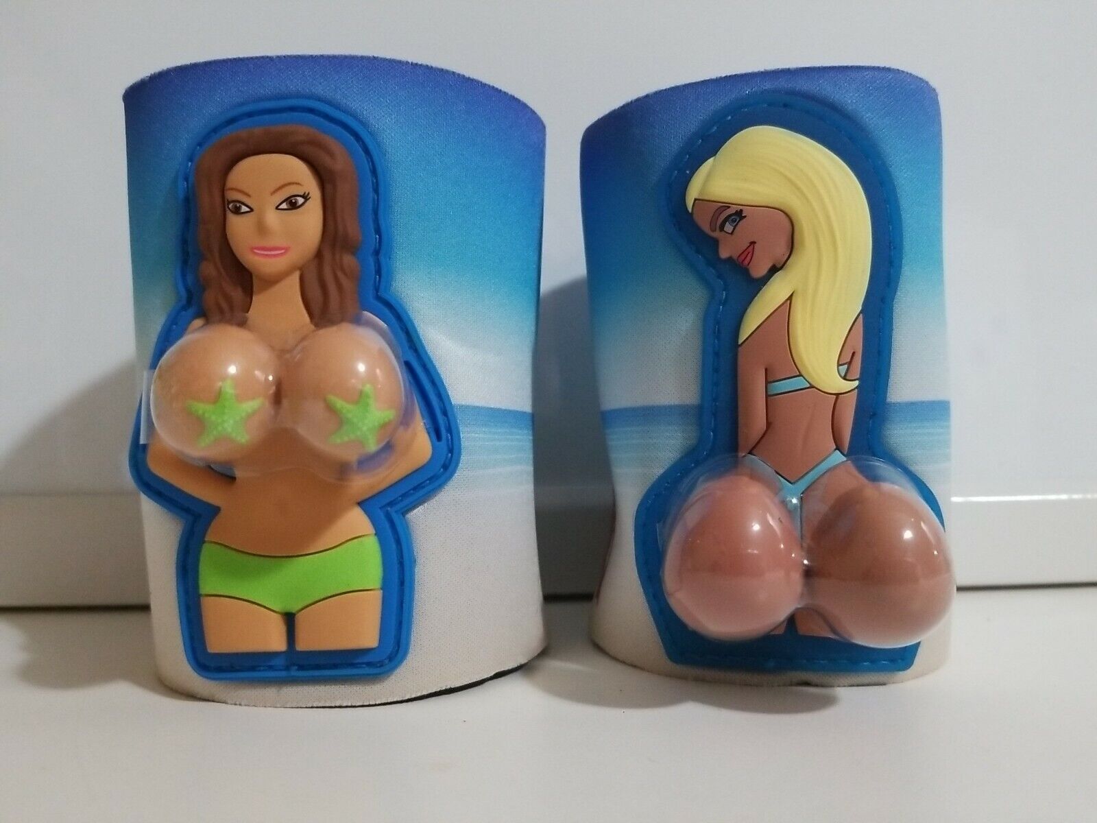 2 NEW Bobblehead Award Style Bouncing Boob Can Huggie Butt Cool Bombing new work Koozie