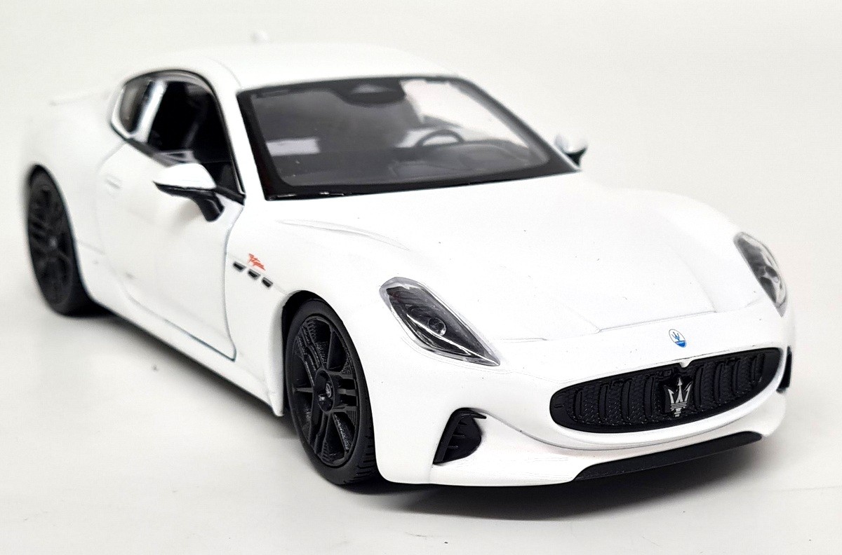 Nex 1/24 Maserati Gran Turismo Folgore 2023 White Diecast scale model car