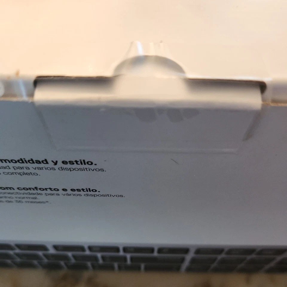 Dell Premier Multi-Device Wireless Keyboard and Mouse - KM7321W - Image 3 of 4