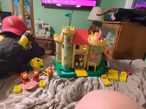 Vintage 1974 Fisher-Price Play Family Castle 993 Little People