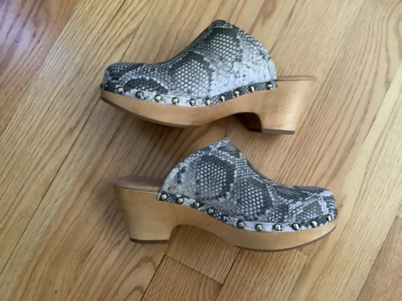 Very Corso Como Women's Shoes Size 8M Snake Skin Print Grey Clog/mule