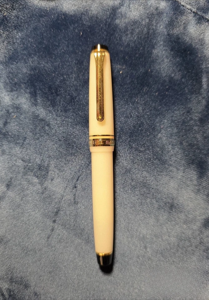 Sailor Four Seasons Weaving - Moonlight Fountain Pen, 14K Gold MF Nib - Image 3 of 4