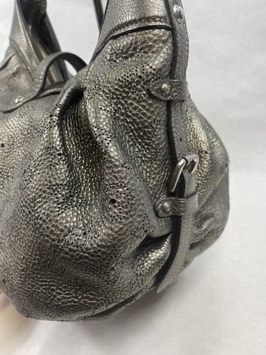 Louis Vuitton Mahina XL Metallic Shoulder Bag - Picture 8 of 11
