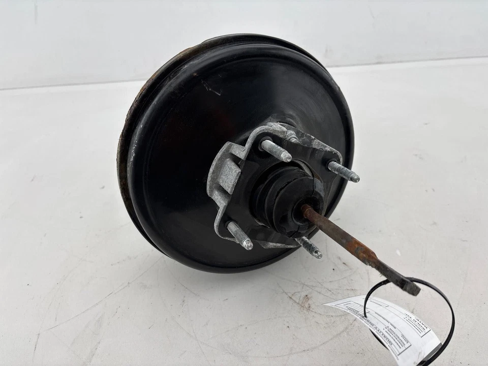 05-07 Chevrolet Silverado 1500 Brake Booster Master Cylinder W/ Reservoir OEM - Image 4 of 4