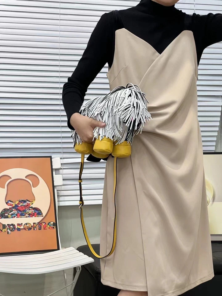 BOLSOS DE MANO PARA MUJER DE TODAS LAS MODA Bolso Bandolera Peludo Perro Flecos Novedad Foto 3 de 4