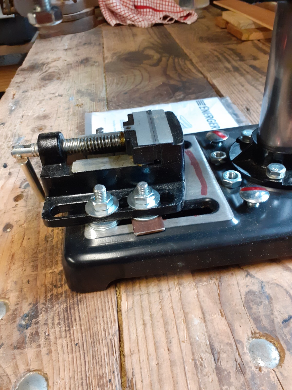 'ENERGER' BENCH DRILL/PRESS ENB672 5 SPEED 13MM CHUCK 230240 volts 350 W eBay