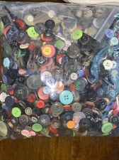 Vintage Buttons Lot 4.5 Lbs Assorted Sizes And Colors 100s