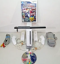 Nintendo Wii Console Bundle – White – Tested & Working + 2 Games + Controllers