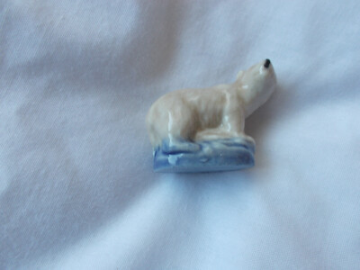WADE EISBÄR MIT SCHWARZER NASE AUF BLUE ROCK / TOUCH BEIGE (20/05) ##