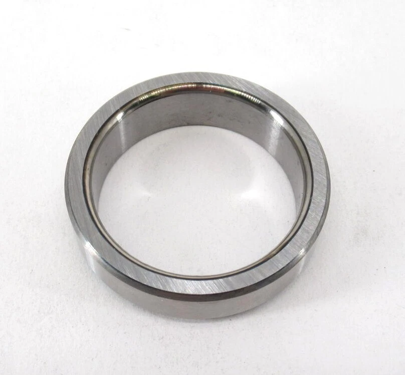 Anillo de retención de cojinete de eje trasero genuino OEM Toyota 42423-20010 Foto 2 de 3