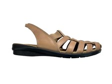 Array Women s Shoes Taupe Leather Santa Cruz ...