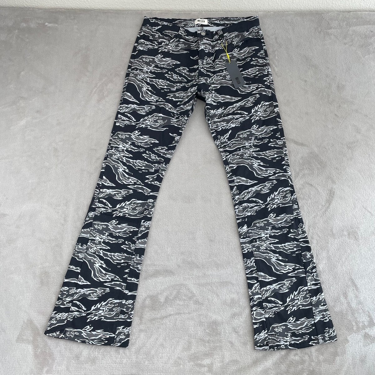 MINTCREW Los Angeles Flared Pants Men 34x33 Black Tiger