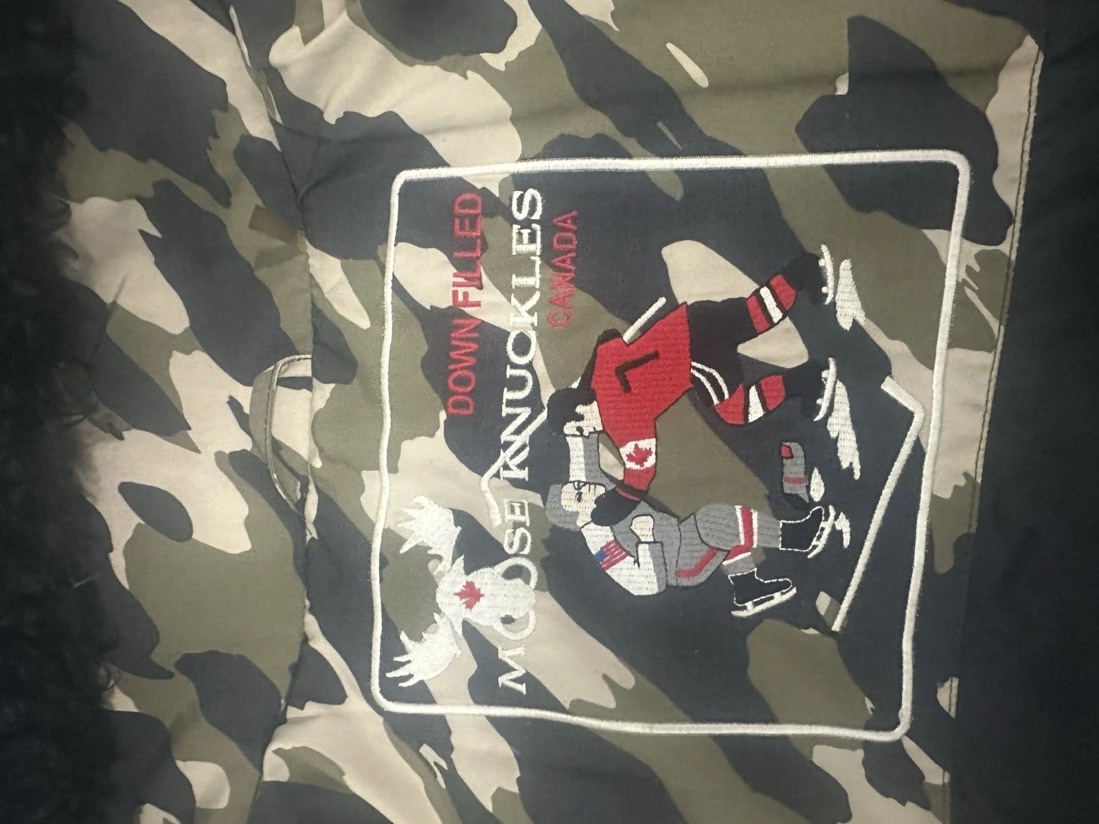 Moose Knuckles Men’s XL Camo Down-Filled Puffer Jacket Hood Full Zip Pockets image 3