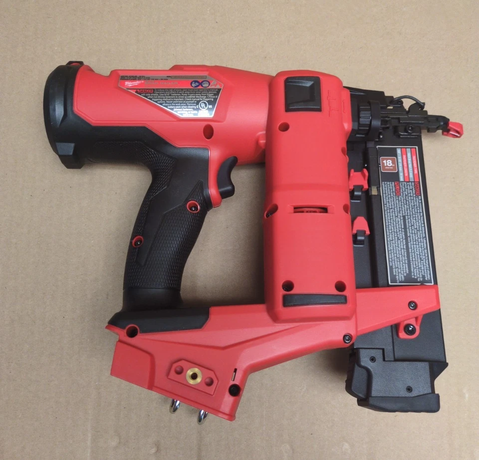 [Open-Box] (2746-20) Milwaukee M18 FUEL 18 Gauge Brad Nailer - Image 2 of 4