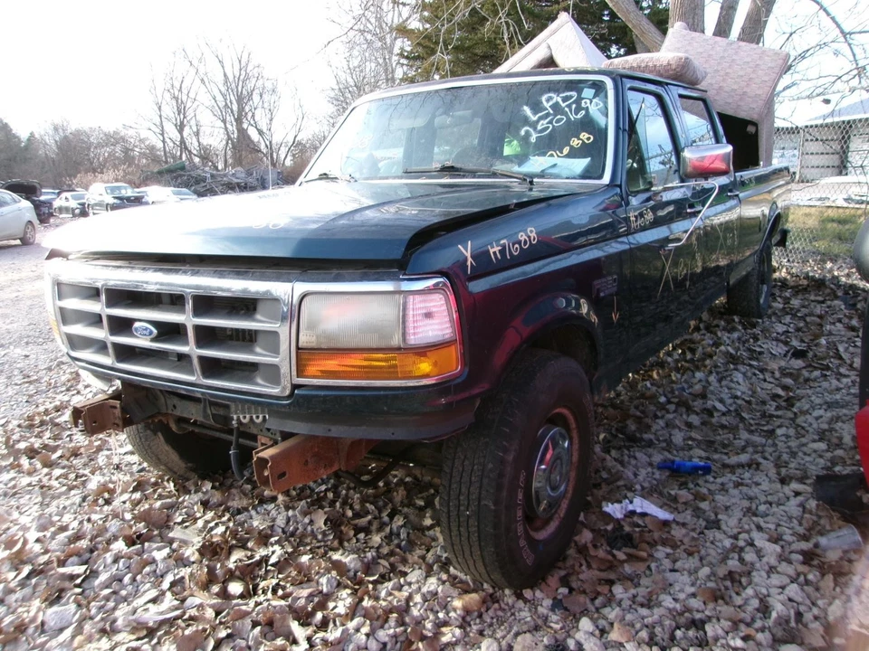 Used Radiator fits: 1996 Ford F350 PICKUP 8-460 7.5L MT w/AC Grade A Foto 2 de 4