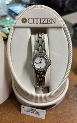 Citizen Silver Dial Gold Tone Stainless Steel Ladies Watch  display picture 3
