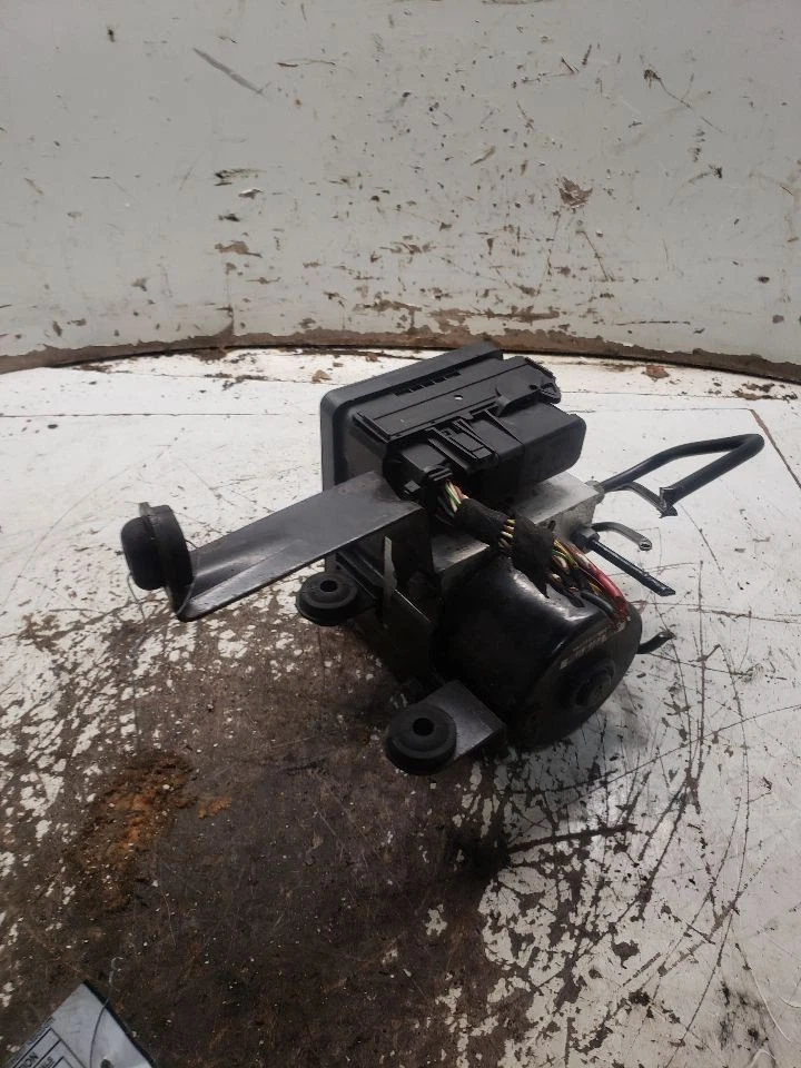 Conjunto de bomba de pieza de freno antibloqueo tracción delantera para 05-07 VOLVO SERIE 40 1362206 Foto 4 de 4