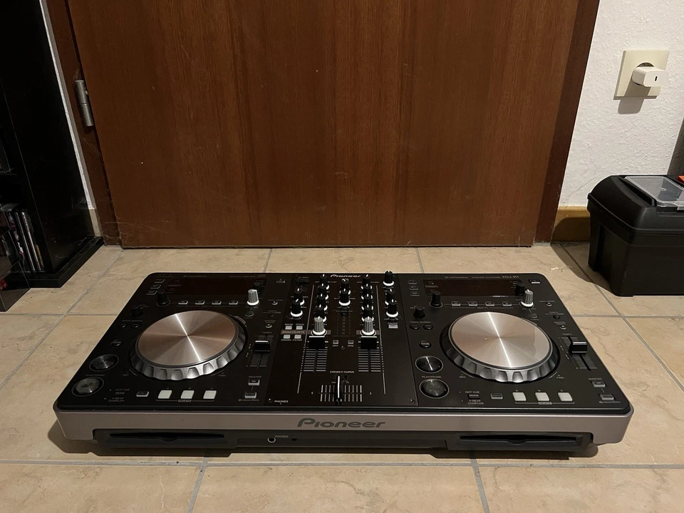 Pioneer XDJ-R1 DJ Controller CD USB W-LAN Mixer - Bild 4 von 4