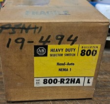 ALLEN BRADLEY 800-R2HA - Series L - SELECTOR SWITCH W/ 300H-R2HC ENCLOSURE - NEW