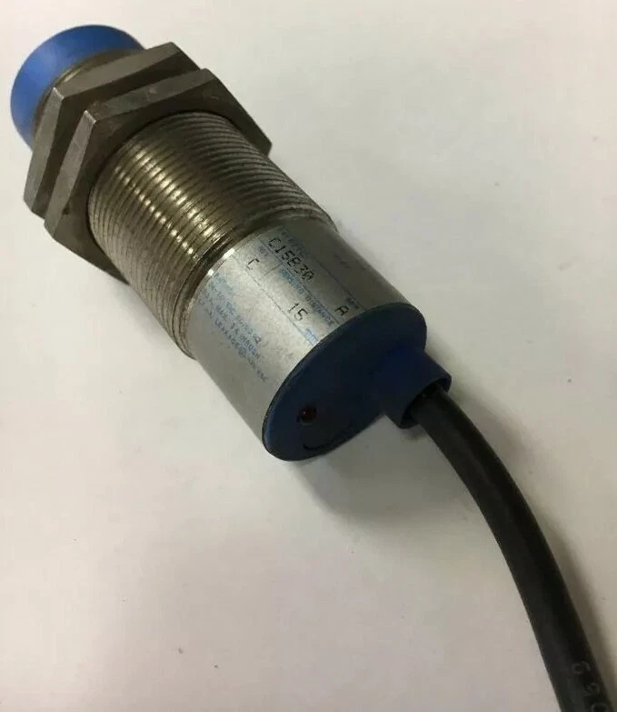 Allen Bradley 871C-C15B30 Inductive Proximity Sensor Sensing Distance 15mm
