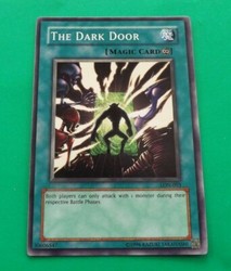 The Dark Door LON-093 Labyrinth of Nightmare Yu-Gi-Oh! Spell Card