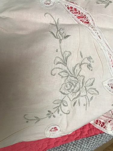 VINTAGE ECRU/PINKISH LINEN EMBROIDERED TABLECLOTH with NET LACE 68” By 86” - Picture 7 of 8