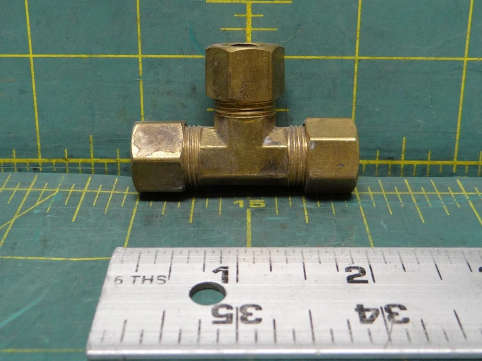 3/8 in. to 3/8 in. to 3/8 in. O.D. Brass Compression Tee Fitting - Image 2 of 3