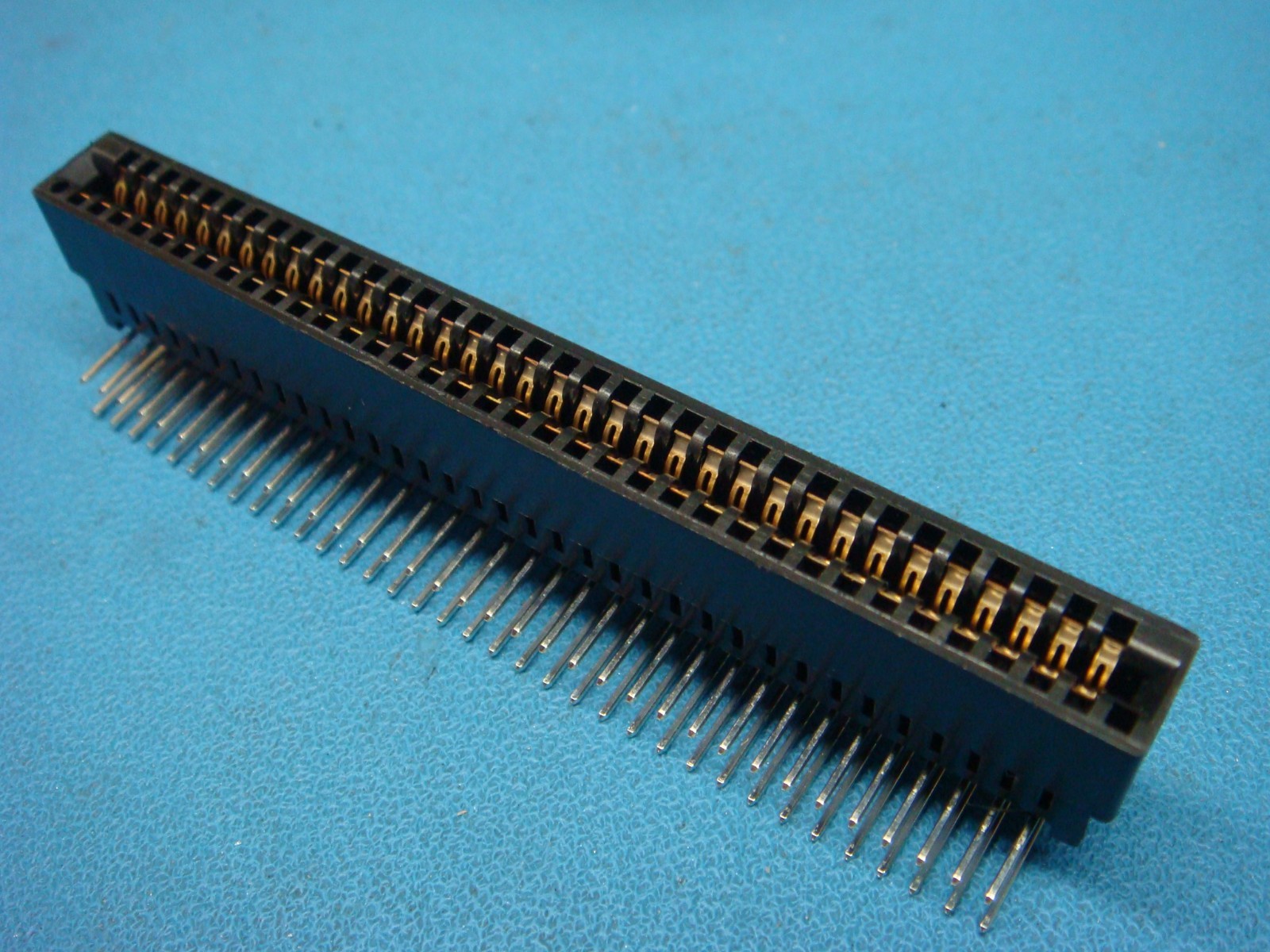 (1) TYCO 1455421 CARD EDGE SLOT SOCKET CONNECTOR 70 PIN ( 35 x 2 ) R/A 2.54mm eBay