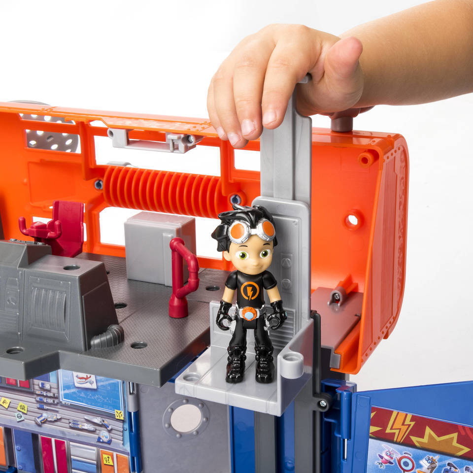 Rusty Rivets Collapsible Lab & Action Figure 2pc Play Set Ages 3+