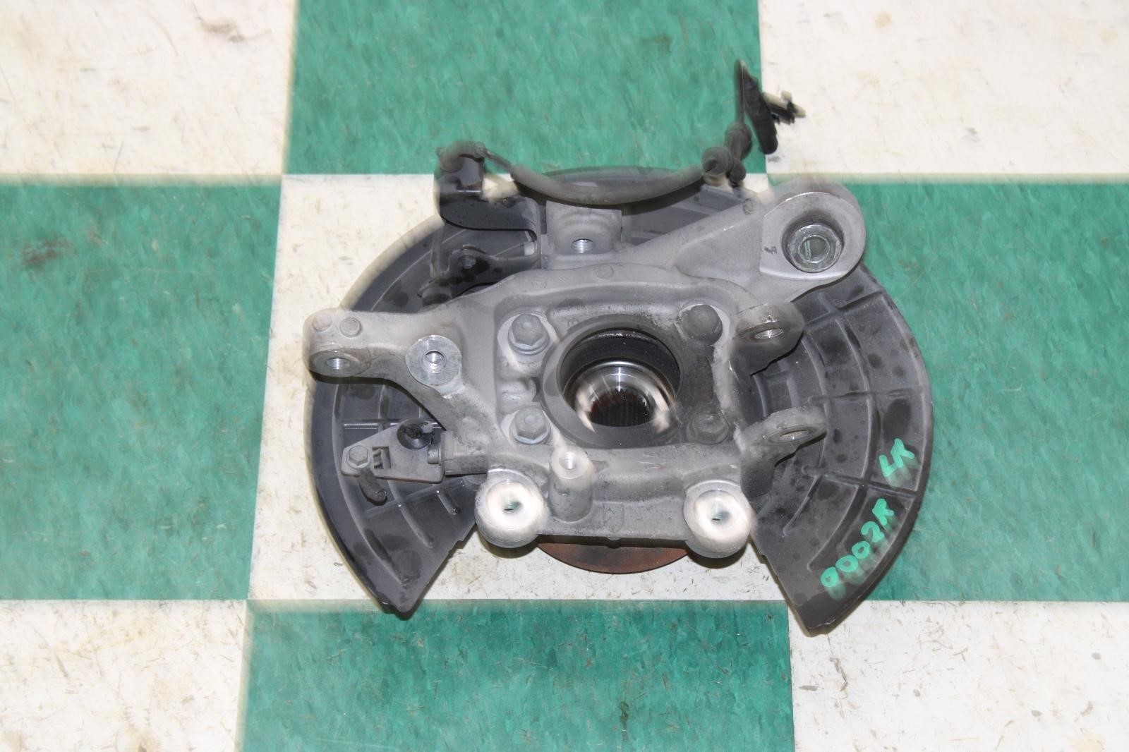 14-17 Ghibli 3.0L Rear Left Driver LH LR Spindle Knuckle Hub Assy Factory OE OEM