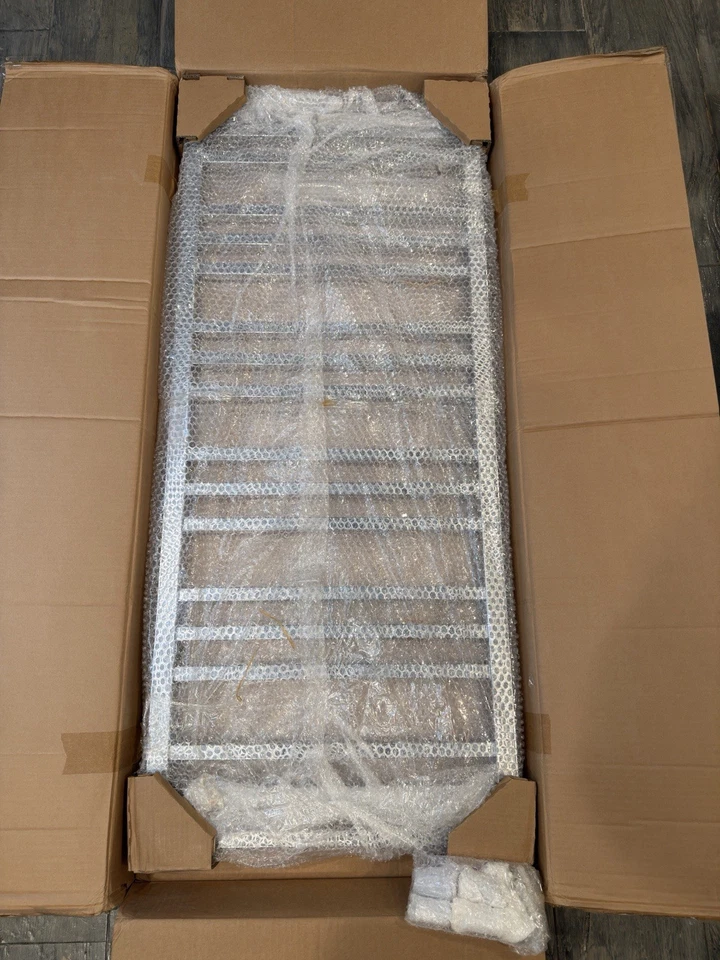 Calentador de toallas de acero hidrónico ICO Bath H3303 Tuzio Avento 19-1/2" W x 47-1/2" H Foto 3 de 4