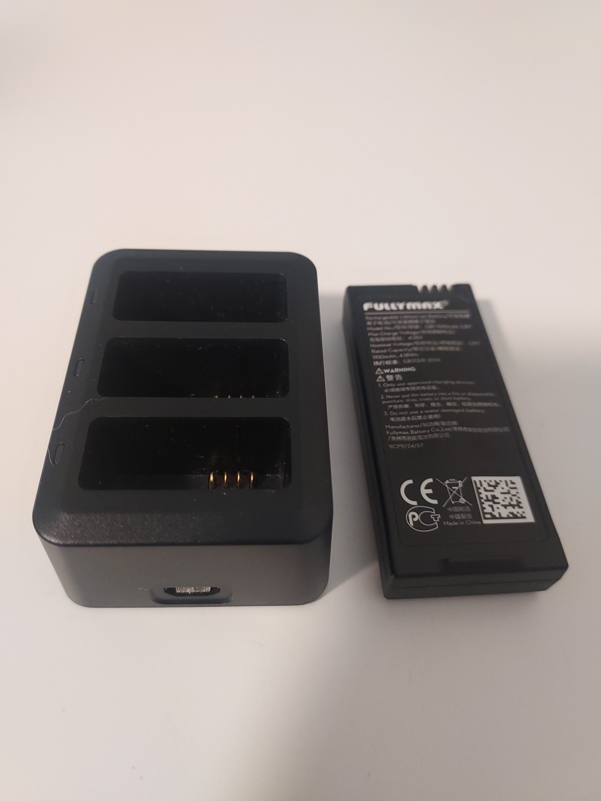 One Intelligent Flight Battery and Charging Hub Bundle for DJI Ryze Tello Drone 