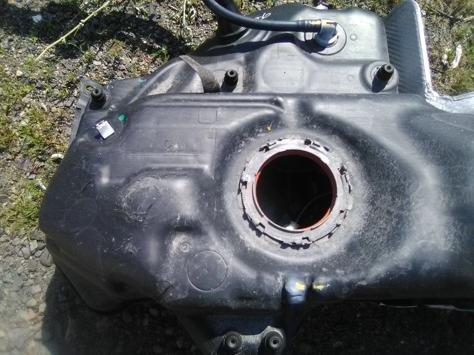 17-19 Audi Q7 Fuel Tank - Image 3 of 4