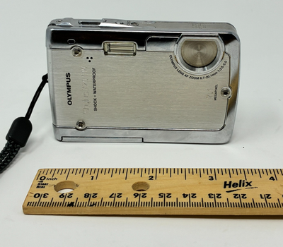 Olympus Stylus 720 SW Camera - 7.1MP, 3x Opt Zoom - Works/Tested
