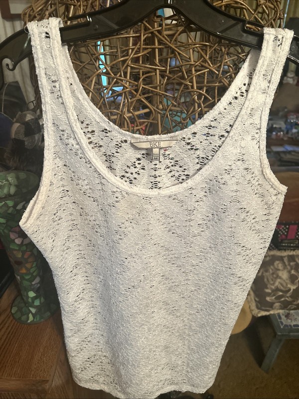 Buckle Bke Women’s Lace Top Size Medium