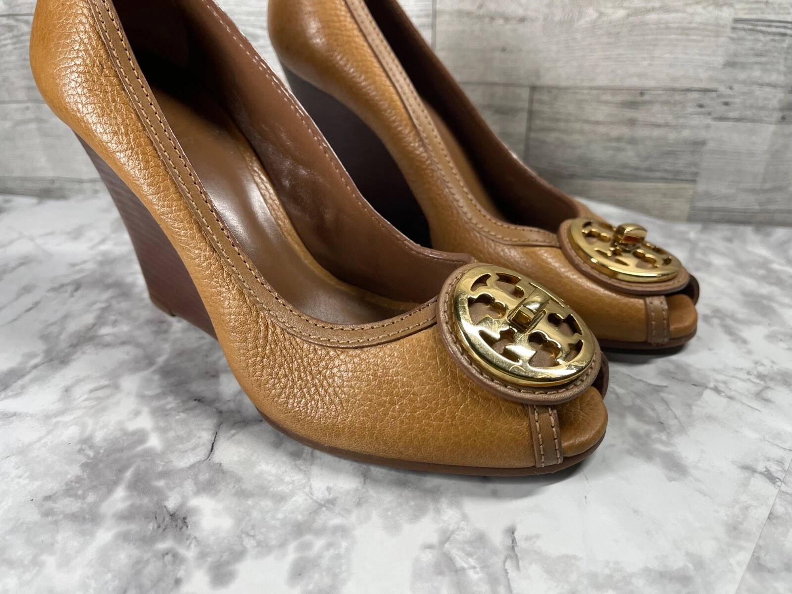 Scarpe Tory Burch tacco donna 7M Selma marrone oro pelle ciottoli zeppa punta aperta