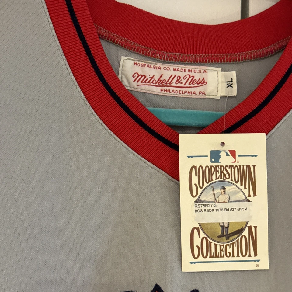 Carlton Fisk signed 1975 Red Sox Mitchell & Ness jersey HOF 2000 /27 JSA COA - Image 4 of 4