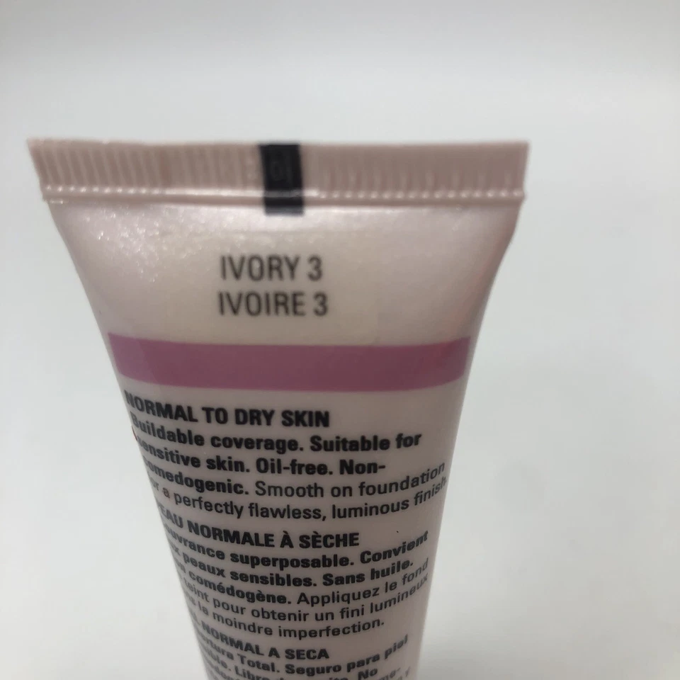 Mary Kay Timewise Matte Wear Liquid Foundation Ivory 3 Normal to Dry Skin - Image 3 of 4