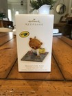 2009 Hallmark  Mommy's Little Artist  Crayons  Sidewalk Chalk Ornament~NIB!
